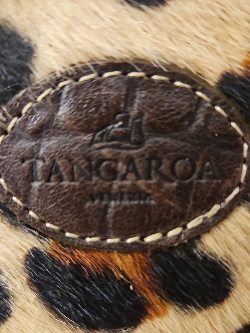 Tangaroa Leopard Print Round Cosmetic Pouch - Brown/Black
